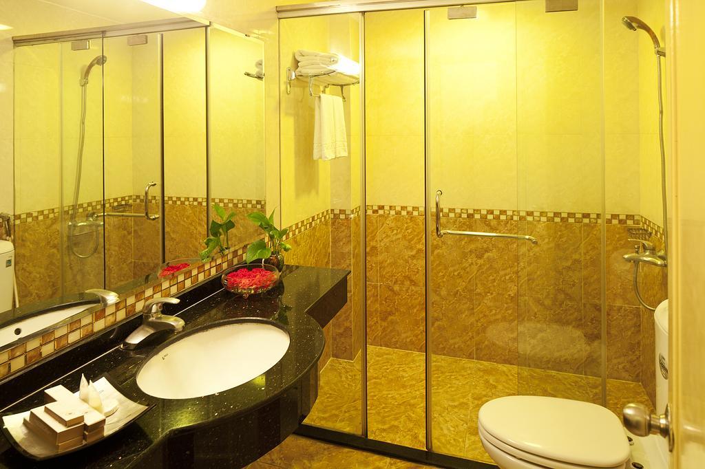 Huyen Chau Hotel Hanoi Exterior foto